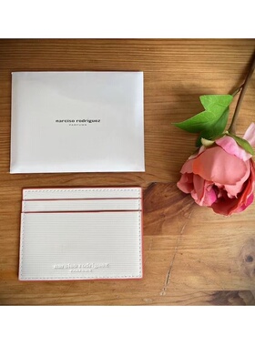 68包邮｜出口欧美香水品牌高品质独立包装白色复古奶油卡包