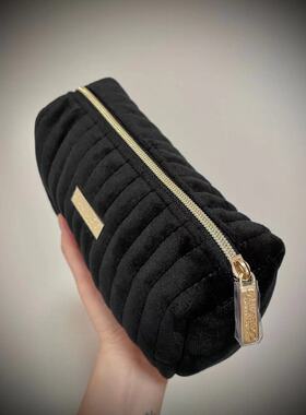 68包邮｜出口外贸尾货高级复古黑丝绒条纹金属质感拉链收纳化妆包