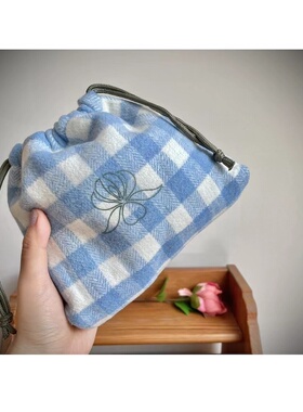 68包邮｜出口韩国厚实毛呢料秋冬蓝白大格子高级草绿抽绳收纳袋