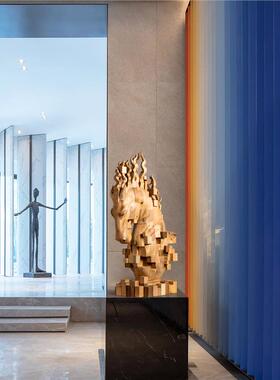 酒店大堂玄关抽象马头雕塑摆件售楼处装饰品木雕艺术品设计师软装