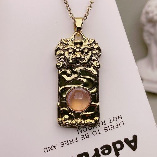 真品粉玛瑙项坠镶嵌玉髓吊
