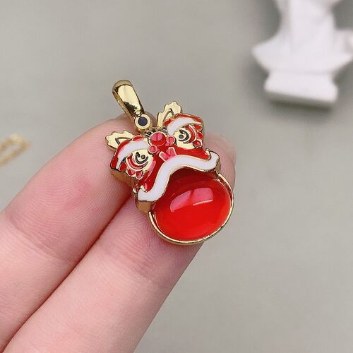 红玛瑙项坠玉髓舞狮配饰链