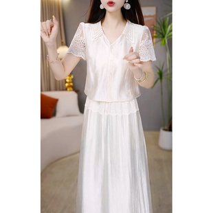 春夏时尚V领短袖连衣裙女2026年夏季新款轻奢高级感妈妈显瘦裙子