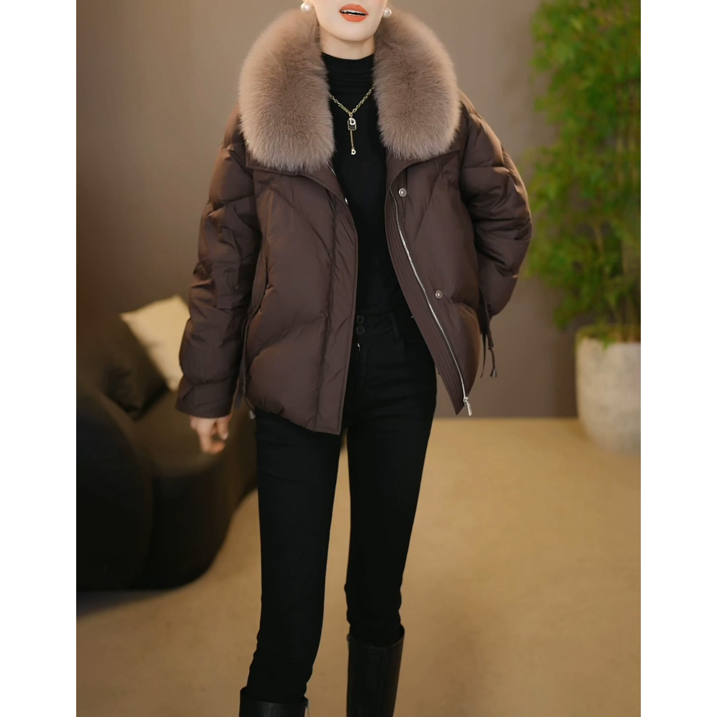 洋气大毛领羽绒服女2025冬季新款小个子妈妈宽松保暖白鸭绒短外套,女装/女士精品,羽绒服,淘宝优惠券,粉丝福利购,淘宝优惠卷