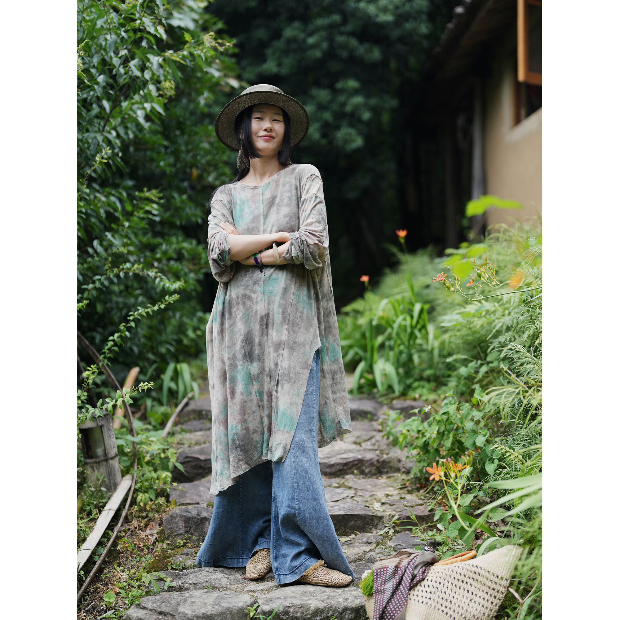 几见 原创设计春夏长绒棉衬衣女透气长T印花套头衫复古T恤W51303