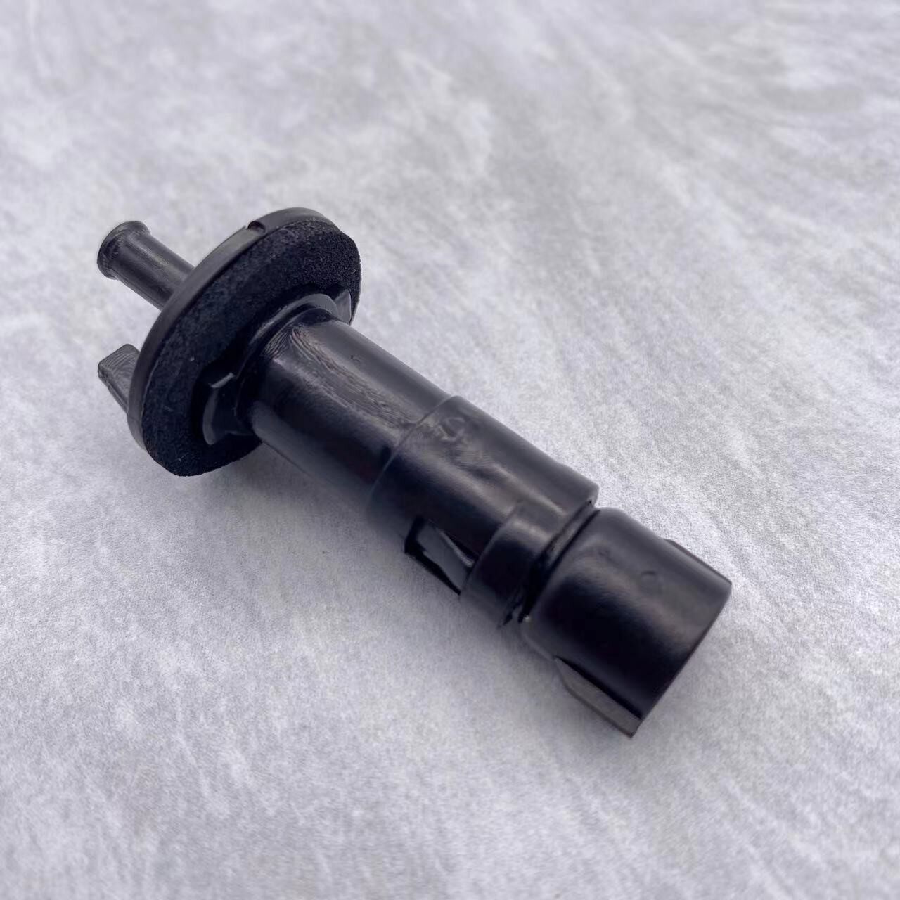 雪佛兰乐风乐骋油门油箱门卡子