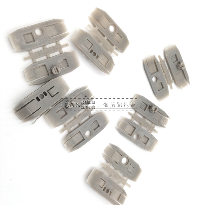 适用别克配件GL8玻璃卡子 车门玻璃托架卡夹 塑料卡扣GL8陆尊商务