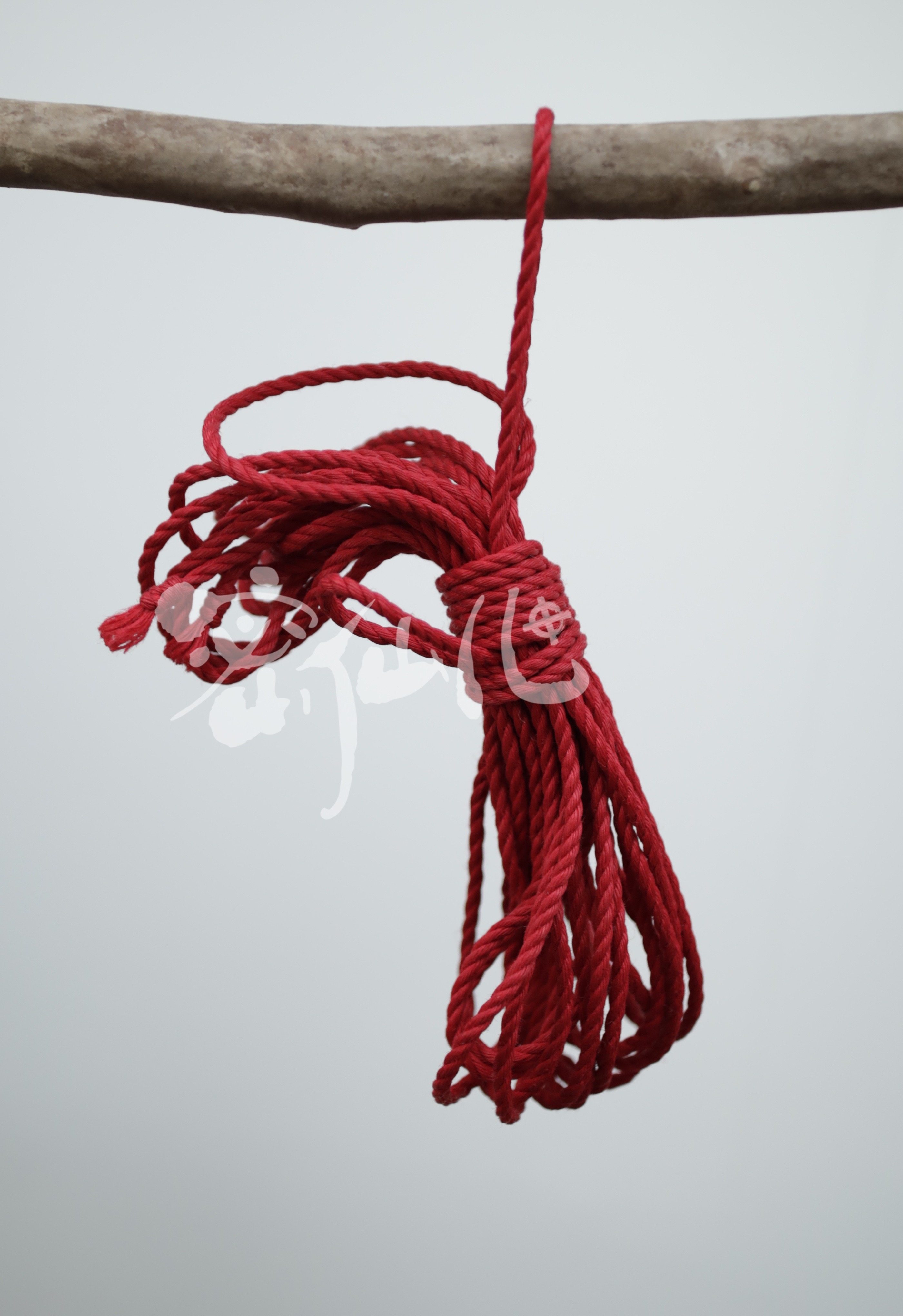 捆绑kb密仙儿手工情趣bdsm装饰麻绳黄麻红色麻绳捆绑绑扎麻绳