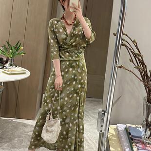 btbstudio  朦胧美感水彩晕染棕色斑点真丝裹身连衣裙