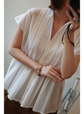 btbstudio  欧洲买手店系列 宽松灵动轻漾车褶打条连肩盖袖上衣