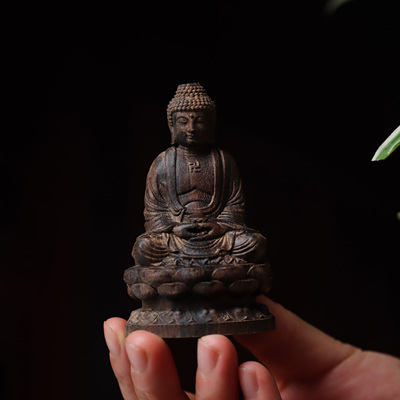 沉香木雕莲花坐像佛祖摆件