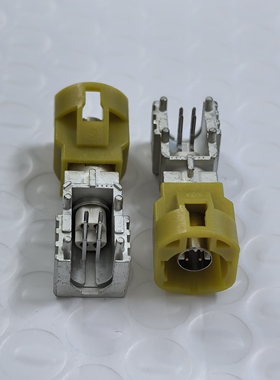 D4S27Y-40MT5-K Rosenberger LVDS 4PIN公头90度插座汽车连接器