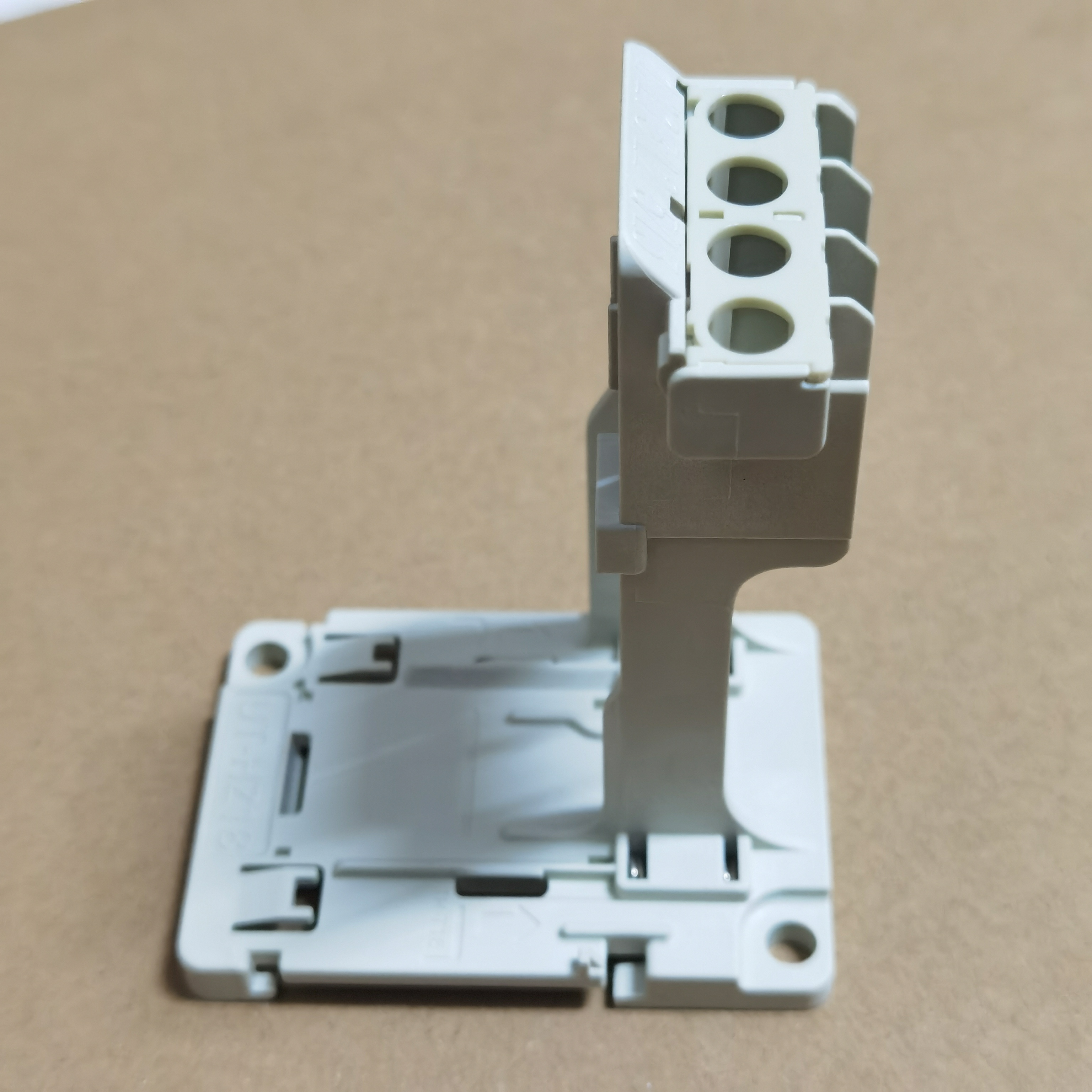 全新原装进口三菱热继电器TH-T18KP用独立安装底座 UT-HZ18