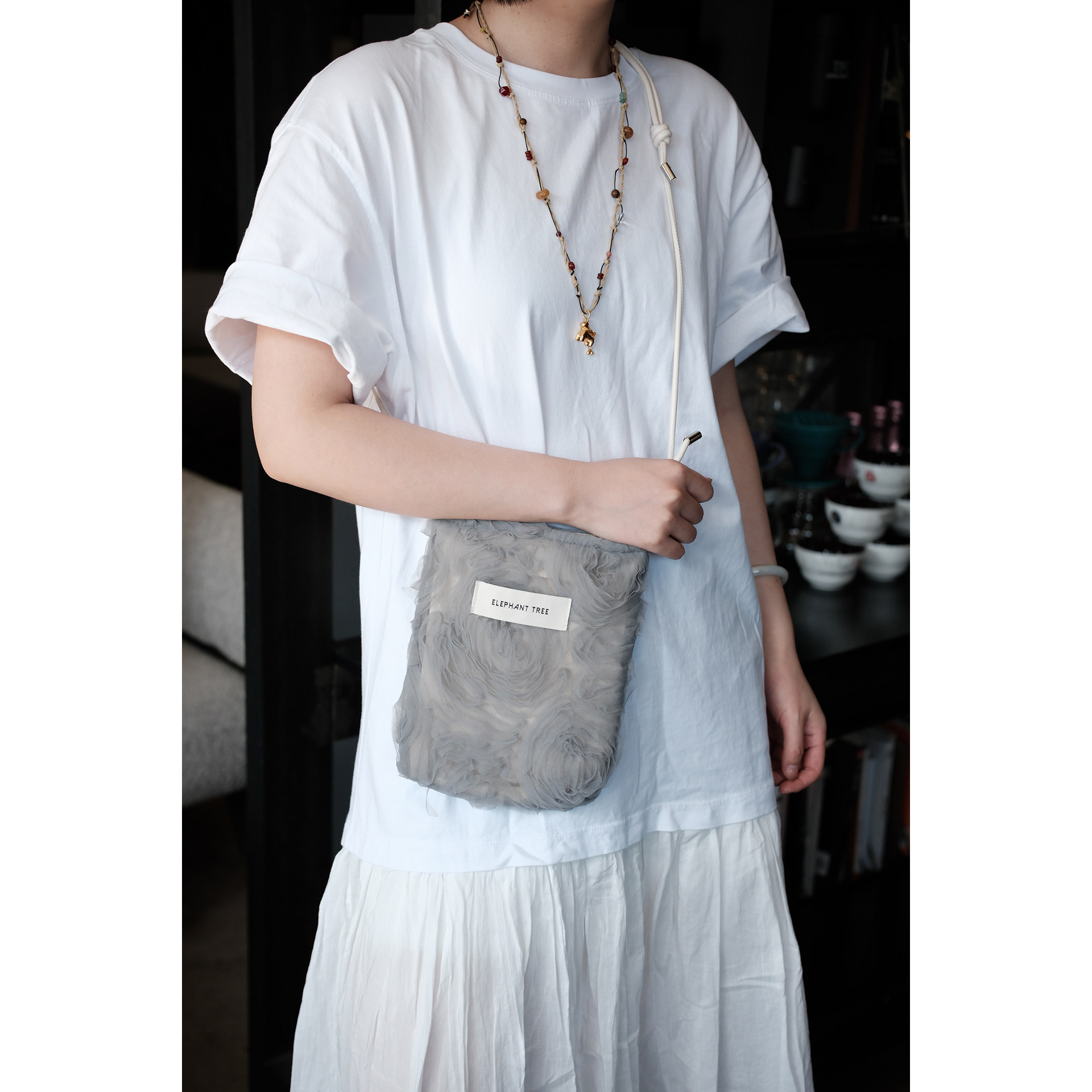 气质高级灰纱玫瑰时尚百搭女生可调节肩带手机包大容量小众包包