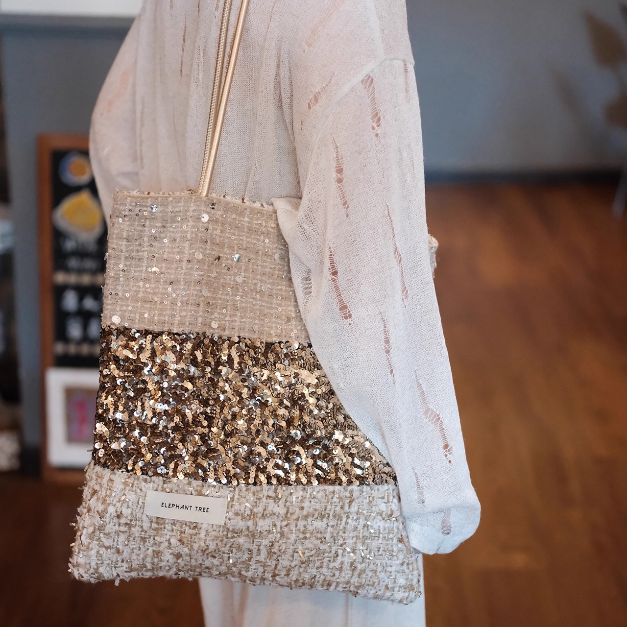 棕色小香风时尚百搭单肩包