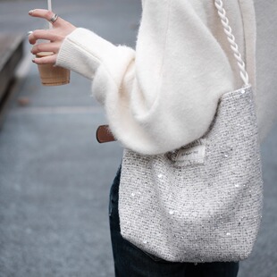 小众气质白珠片小香风女生小众单肩包帆布hobo水桶包大容量包包