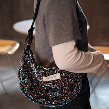 小众紫色亮片牛仔女生通勤单肩月牙斜挎包腋下包牛角包巨好看上班