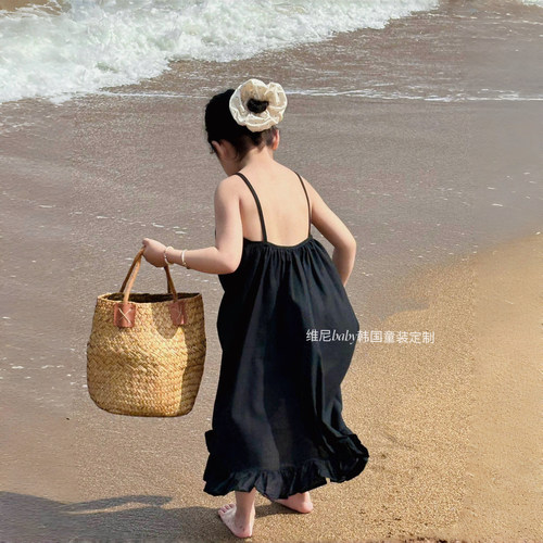 女童时髦露背吊带连衣裙