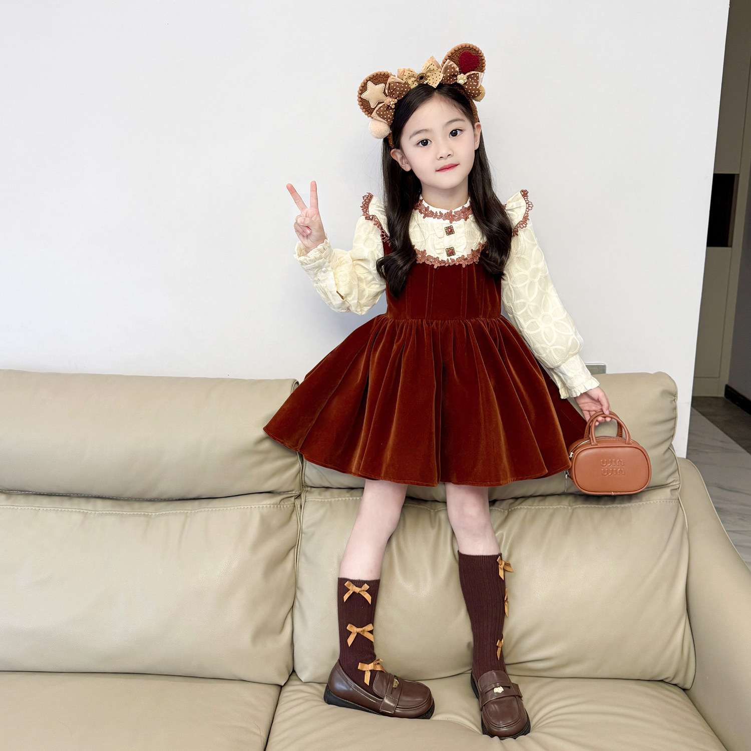 女童气质法式公主裙2025冬季新款女宝宝洋气洛丽塔加绒礼服连衣裙