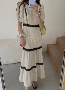 25年夏季新款韩国东大门V领波点连衣裙法式雪纺蕾丝拼接收腰长裙