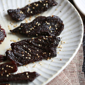 苗小妖 云南碳烧牛干巴手撕牛肉干小零食适合健身云南特产80g