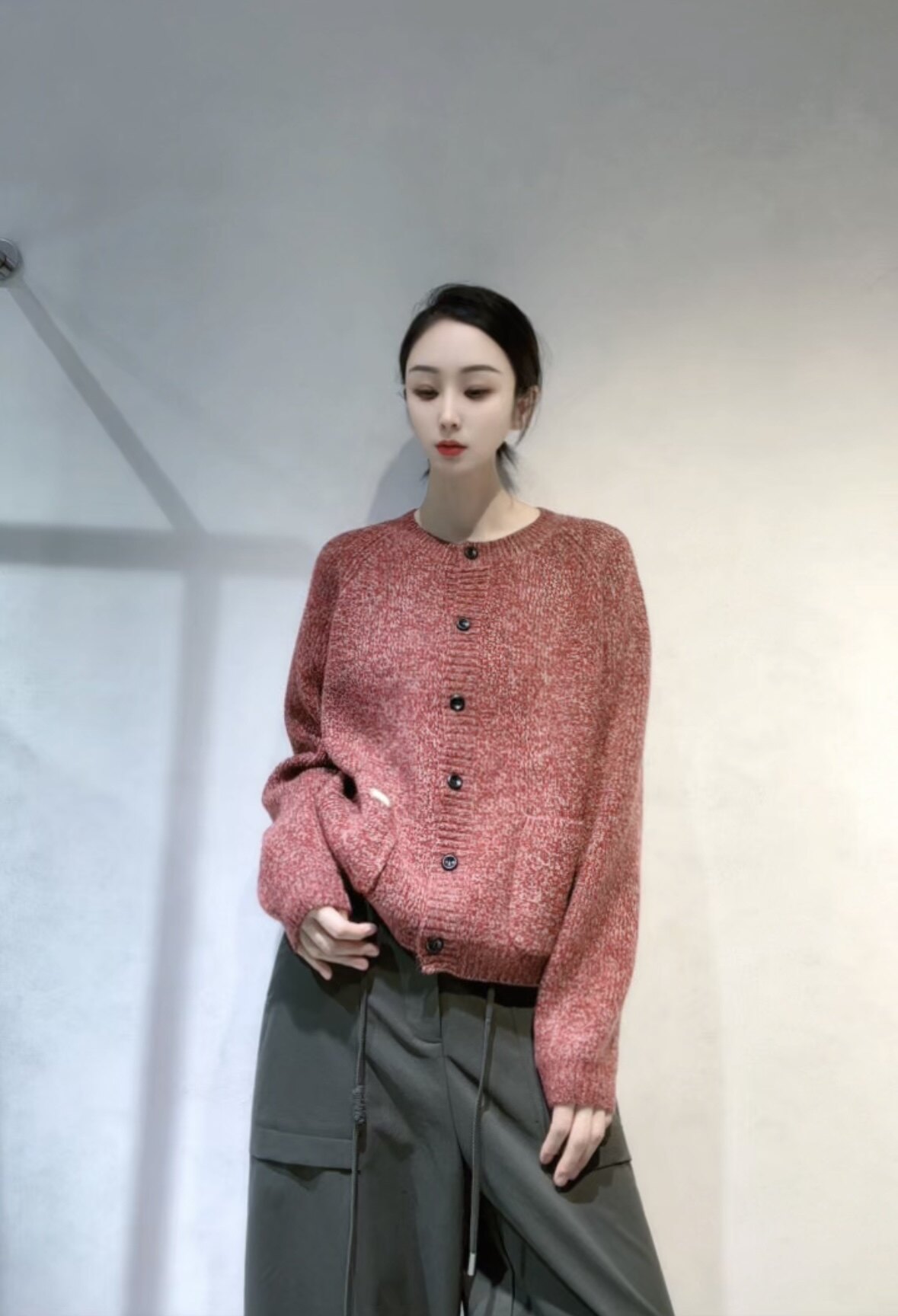 韩系温柔慵懒风毛衣开衫女秋冬季宽松显瘦设计感圆领针织外套上衣