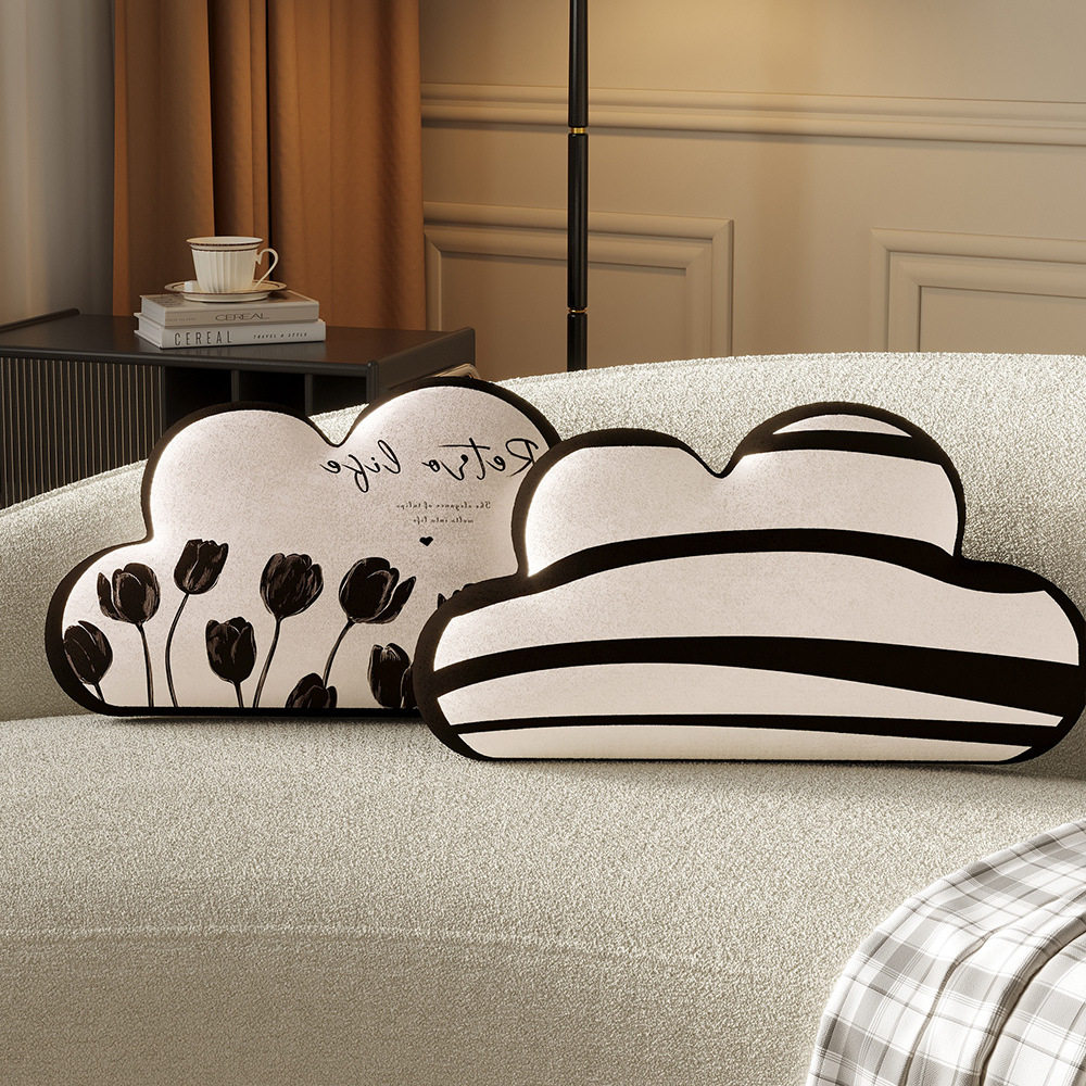 法式轻奢云朵抱枕客厅沙发靠背垫含芯异形家用卧室飘窗床头靠枕套