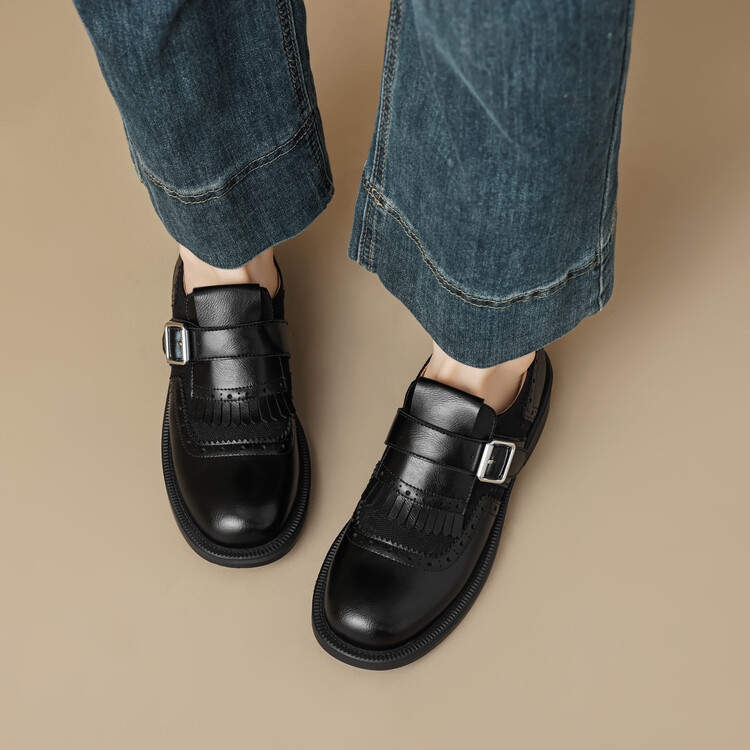 流苏款黑色咖白拼色皮带扣圆头厚底套脚乐福鞋春秋新款小皮鞋女鞋