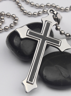 钨金独家设计送男友十字架吊坠