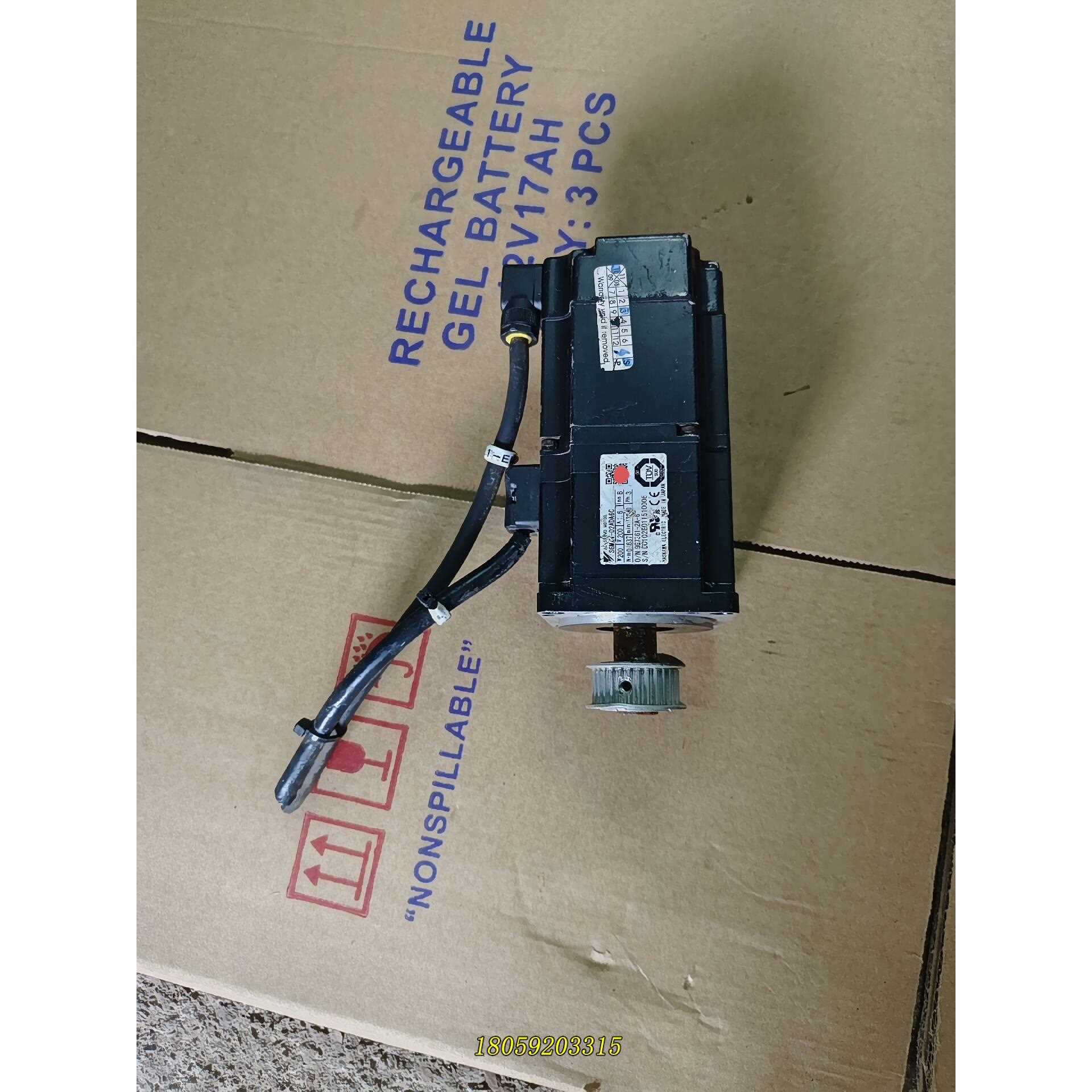 安川电机SGMJV-02ADA6C.200W带煞车，成色议价