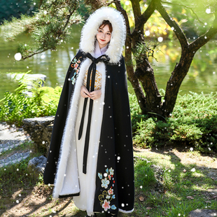 汉服女斗篷冬黑色披风加绒加厚中国风鹿鹤绣花高密大毛领可拆长款