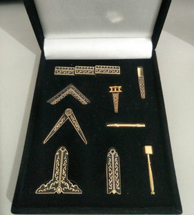 高档绒布盒包装精美徽章共济会礼仪九件套纪念品金属精致