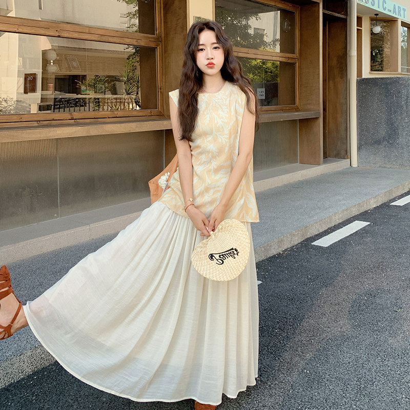 松弛感显瘦套装女2025年夏季新款气质温柔风印花上衣半身裙两件套,女装套装/套裙,2C339