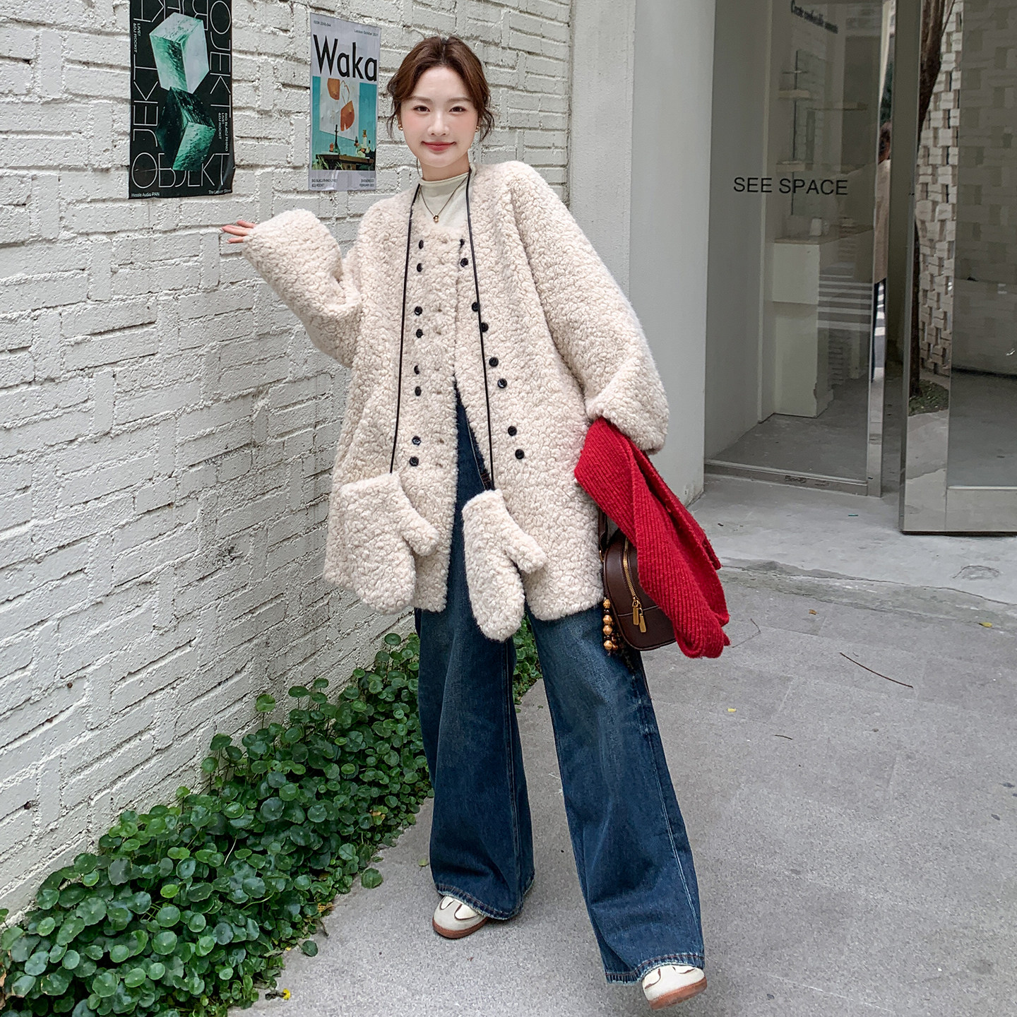 2025冬装新款皮毛一体外套女高级感环保羊羔毛加厚皮草大衣中长款,女装短外套,2C339