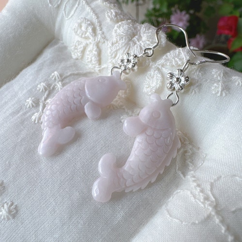 可言坊天然真南阳翡翠独山玉手雕可爱粉白小鱼纯银耳环耳钩饰品