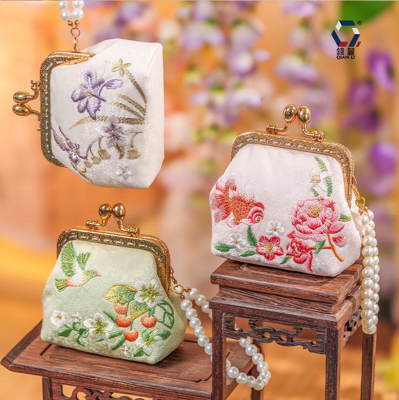新中式国风花鸟刺绣口金包绣花零钱包卡包女手提珍珠口金包