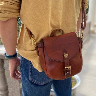 复古男士油蜡皮斜挎包邮差手工质感潮酷小包休闲单肩包牛皮男包