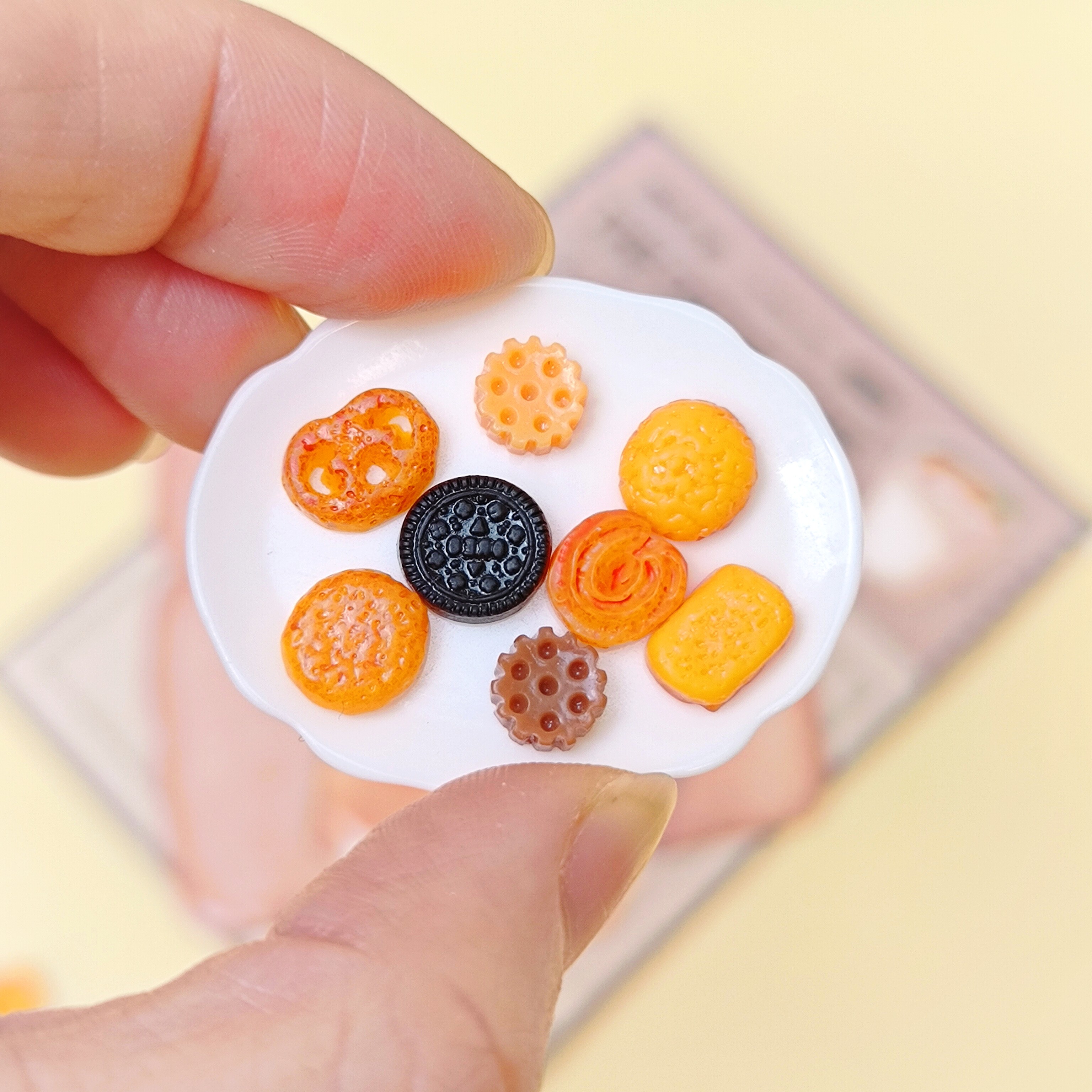 Dollhouse娃娃屋仿真迷你曲奇小饼干微缩食玩厨房场景模型DIY配件