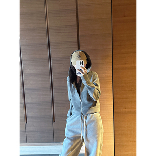 CHIA 冬季保暖气质连帽羊毛混纺弹力复合绒直筒挺括版型卫衣开衫