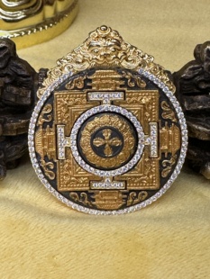 纯银坛城镀金镶钻吊坠九宫八卦时轮金刚擦擦