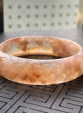 粉红色老矿冰透转运环玛瑙手镯