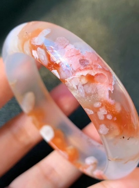 55.5圈马达加斯加天然冰透果冻体粉红色樱花玛瑙手镯女款首饰礼品