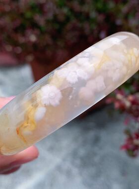 冰透时尚风气质款黄色玛瑙手镯