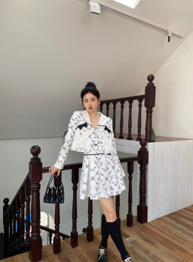 MOMONANA秋季新品巴洛克风时髦西装外套半裙套装