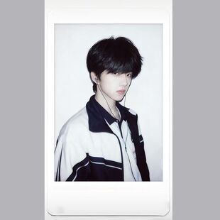 新款张函瑞周边自印拍立得三寸小卡LOMO卡送朋友精美卡片收藏礼物