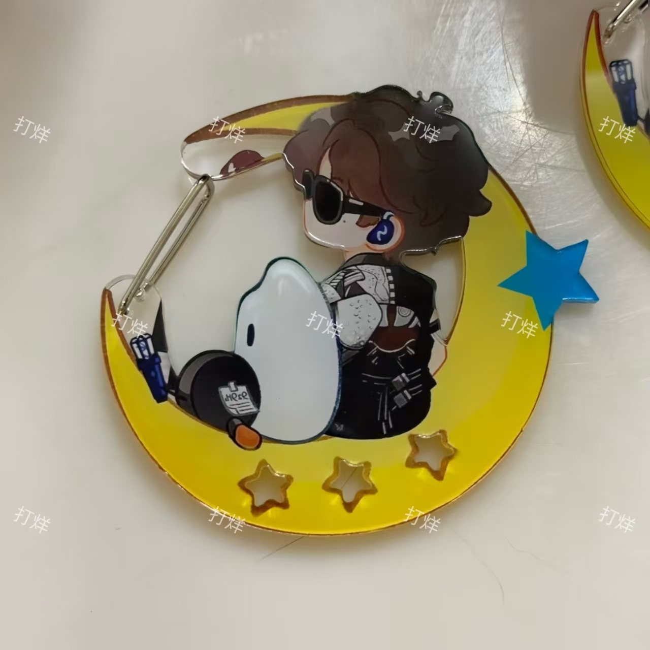 周深登山扣亚克力钥匙扣挂件高颜值粉丝应援会钥匙扣背包装饰挂饰