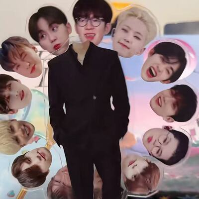 新款seventeen全员旋转创意亚克力立牌可爱高颜值桌面装饰摆件