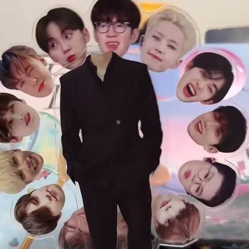 新款seventeen全员旋转创意亚克力立牌可爱高颜值桌面装饰摆件