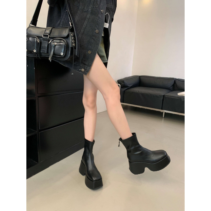 法式厚底短靴女2025年秋季新款气质爆款不累脚马丁靴小个子瘦瘦