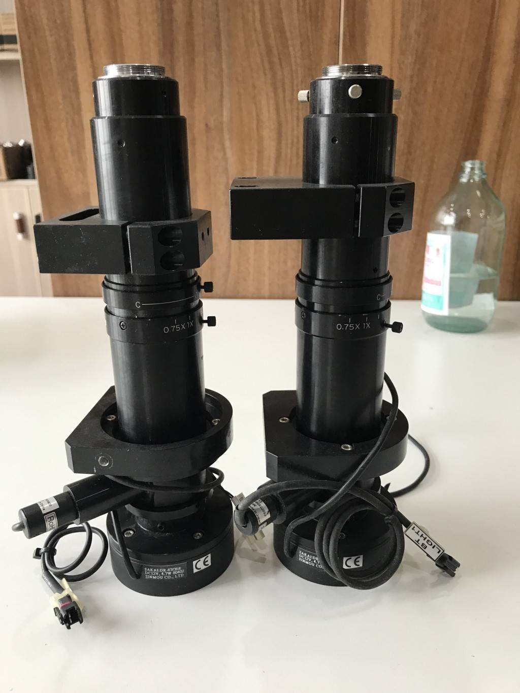 亚辉 进口0.75X-4.5X 连续变倍镜头带光源 实拍 全部处理询价